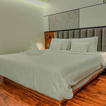 Hotel Noah Spire Agartala Exterior foto