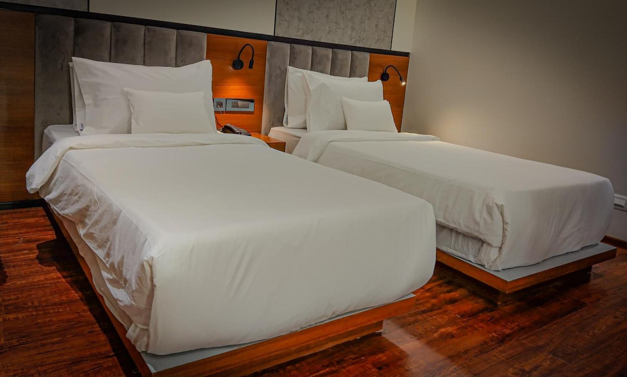Hotel Noah Spire Agartala Exterior foto